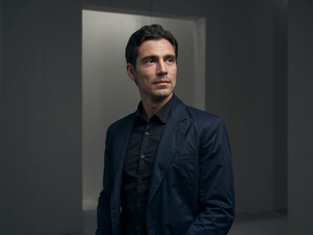 elegancki zestaw z czarną koszulą