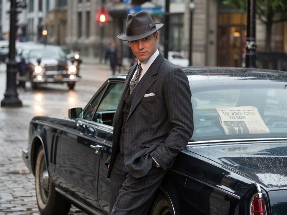 gangster w garniturze retro
