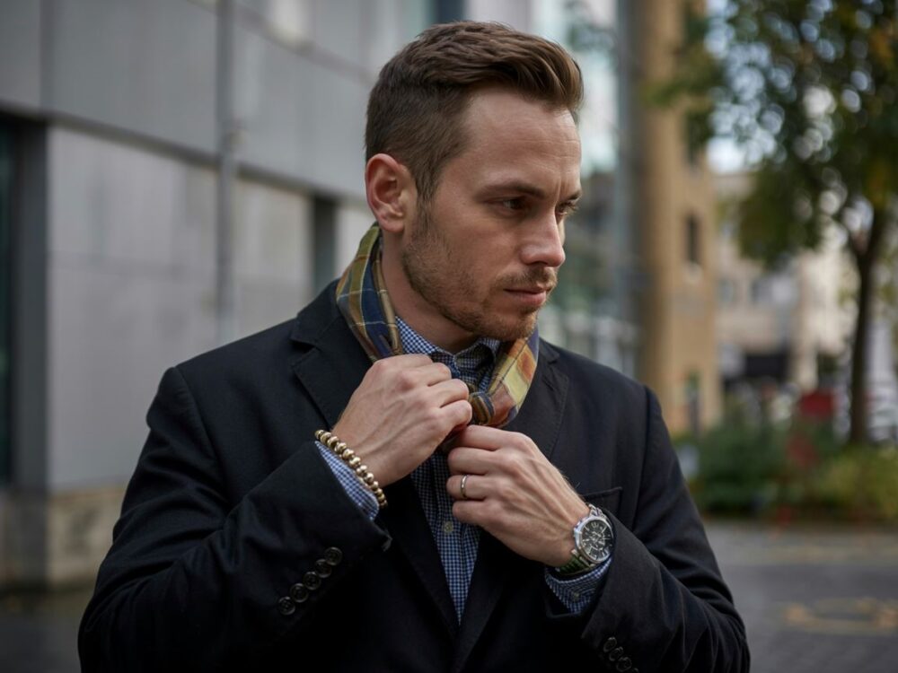 wiązanie szalika męskiego